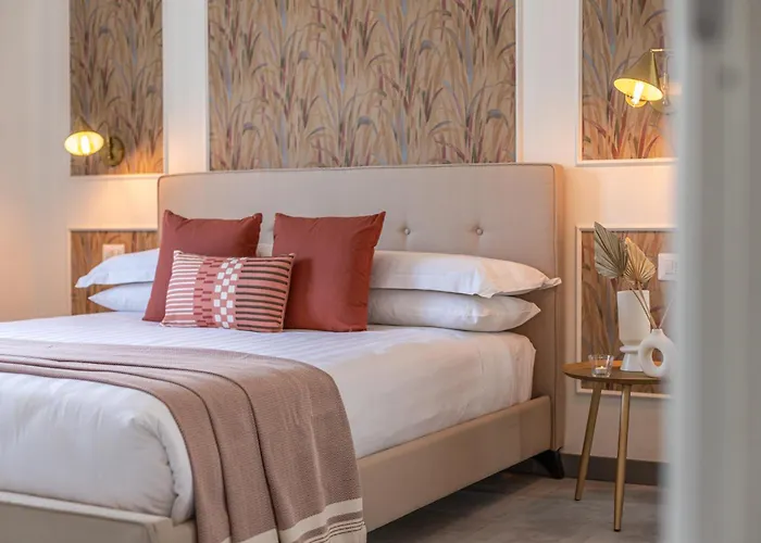 Cornelia Cozy Rome