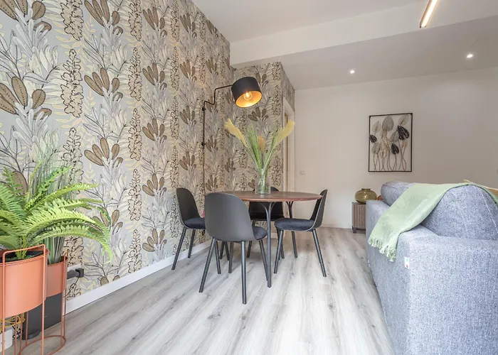 Cornelia Cozy Apartment